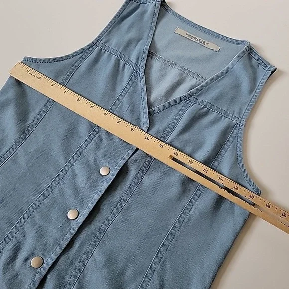 London Crew Chambray Vest Top Snap Button V Neck Coastal Cowgirl Preppy Western - Picture 6 of 11